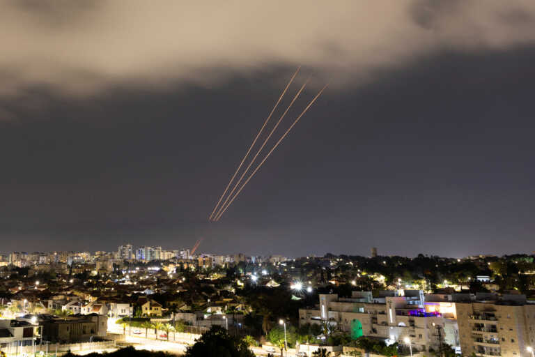 Το Ισραήλ ετοιμάζεται για χτύπημα «περιορισμένης έκτασης» στο Ιράν σύμφωνα με τις ΗΠΑ - Αγνωστο το πότε