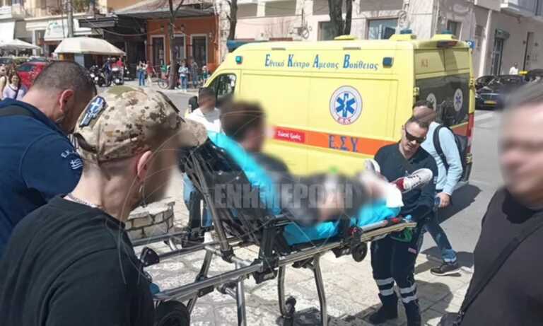 Αιματηρός καβγάς ανήλικων μαθητών σε πλατεία της Κέρκυρας - Με ασθενοφόρα έφυγαν οι τραυματίες
