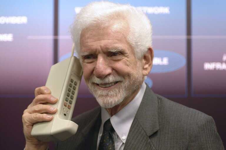 Σαν σήμερα πριν 51 χρόνια έγινε η πρώτη κλήση από κινητό τηλέφωνο