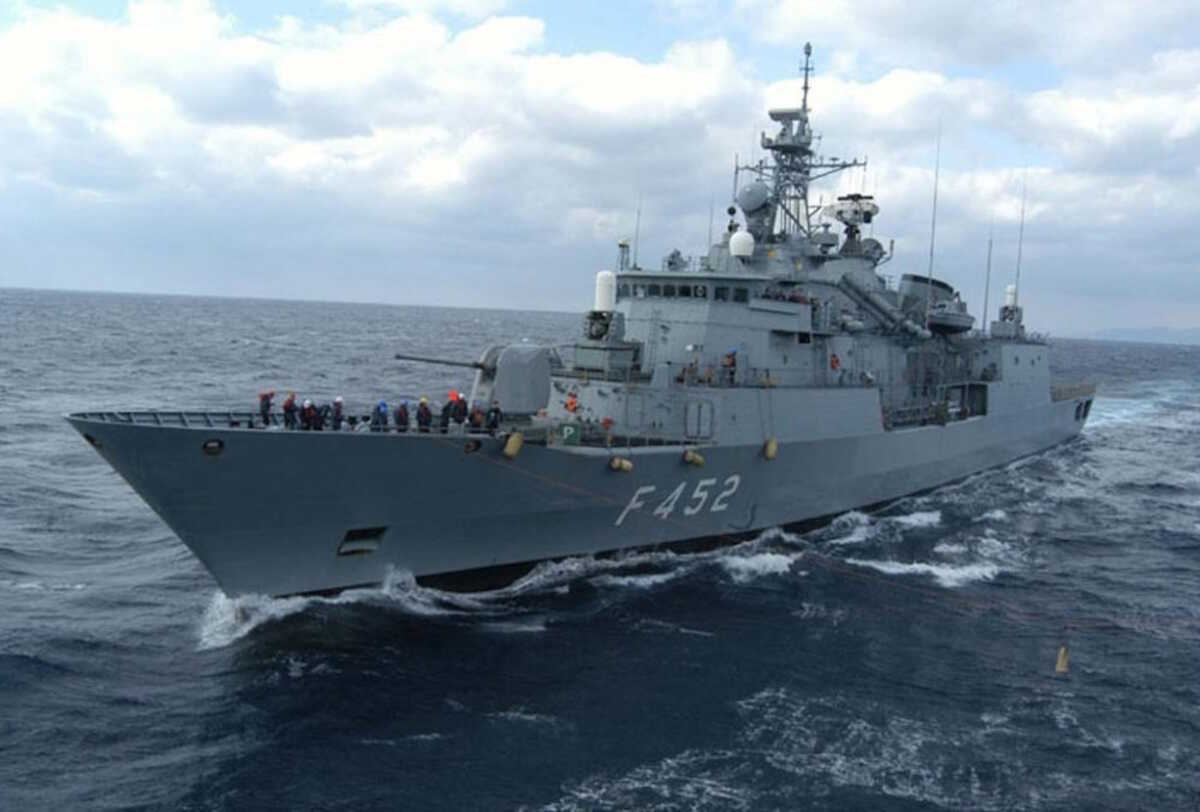 Φρεγάτες ΜΕΚΟ: Κίνδυνος «ναυαγίου» στον εκσυγχρονισμό τους – Τι μελετά το Πολεμικό Ναυτικό