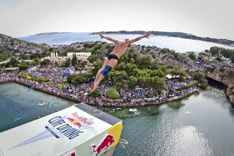 7 κορυφαίοι αθλητές του Red Bull Cliff Diving μιλούν για τις ξεχωριστές εμπειρίες τους