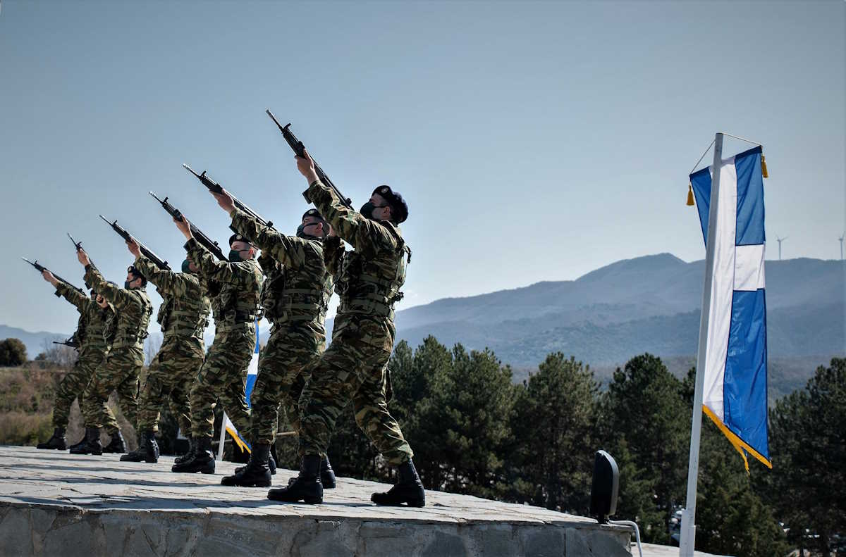 Ο ΥΠΟΥΡΓΟΣ ΕΘΝΙΚΗΣ ΑΜΥΝΑΣ ΝΙΚΟΣ ΠΑΝΑΓΙΩΤΟΠΟΥΛΟΣ ΣΤΗ ΕΚΔΗΛΩΣΗ ΜΝΗΜΗΣ ΠΥ ΠΡΑΓΜΑΤΟΠΟΙΗΘΗΚΕ ΣΤΟ ΟΧΗΡΟ ΡΟΥΠΕΛ ΓΙΑ ΤΗ ΜΑΧΗ ΤΩΝ ΟΧΗΡΩΝ (EUROKINISSI