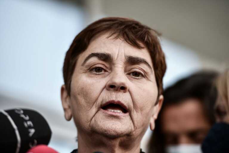 Το «κατηγορώ» της μητέρας της Ελένης Τοπαλούδη για τη δολοφονία της Κυριακής - «Να σφάζεται σαν τραγί μπροστά σε αστυνομικό τμήμα;»