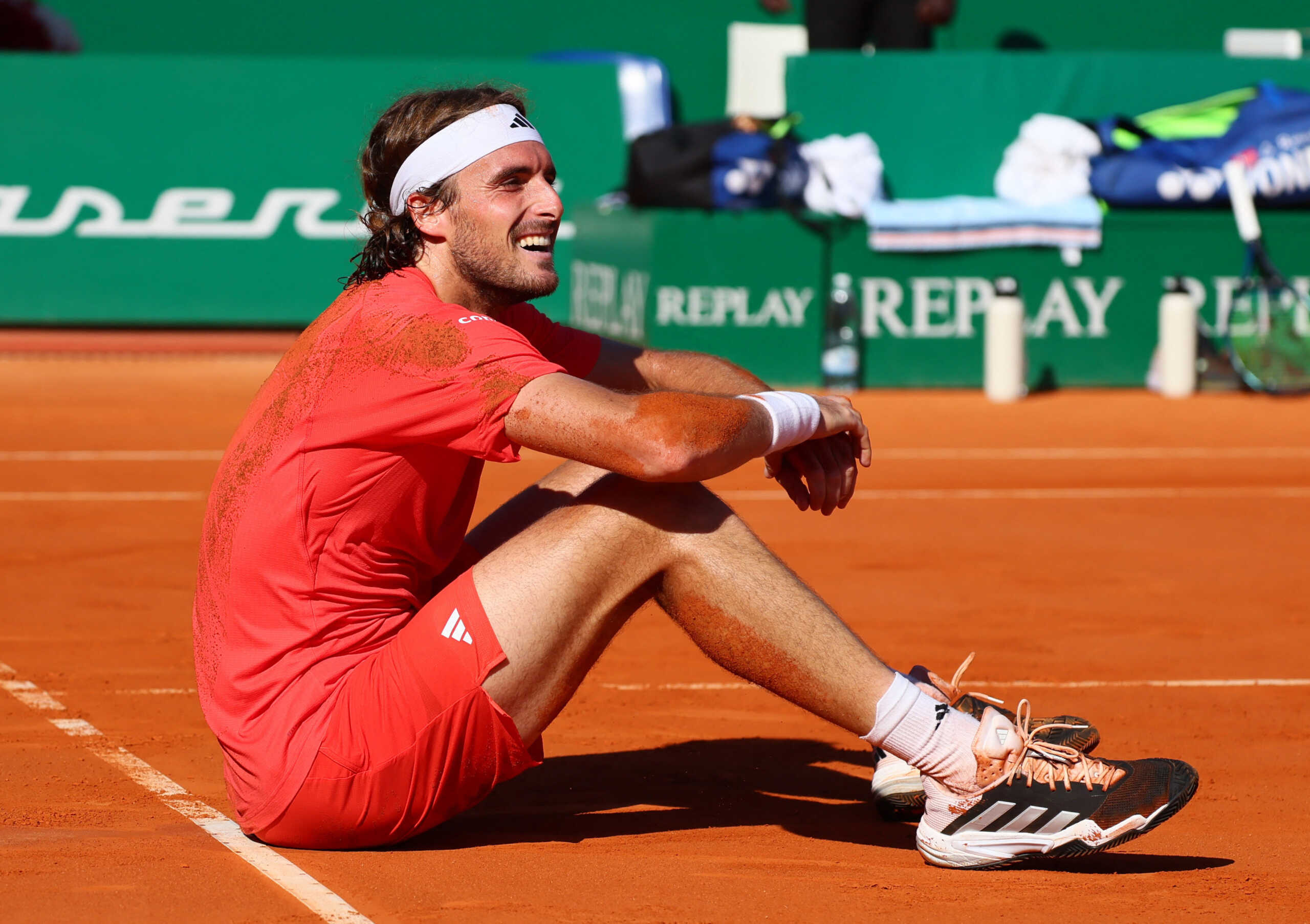 Tennis - ATP Masters 1000 - Monte Carlo Masters - Monte Carlo Country Club, Roquebrune-Cap-Martin, France - April 14, 2024 Greece's Stefanos Tsitsipas celebrates winning his final match against Norway's Casper Ruud REUTERS