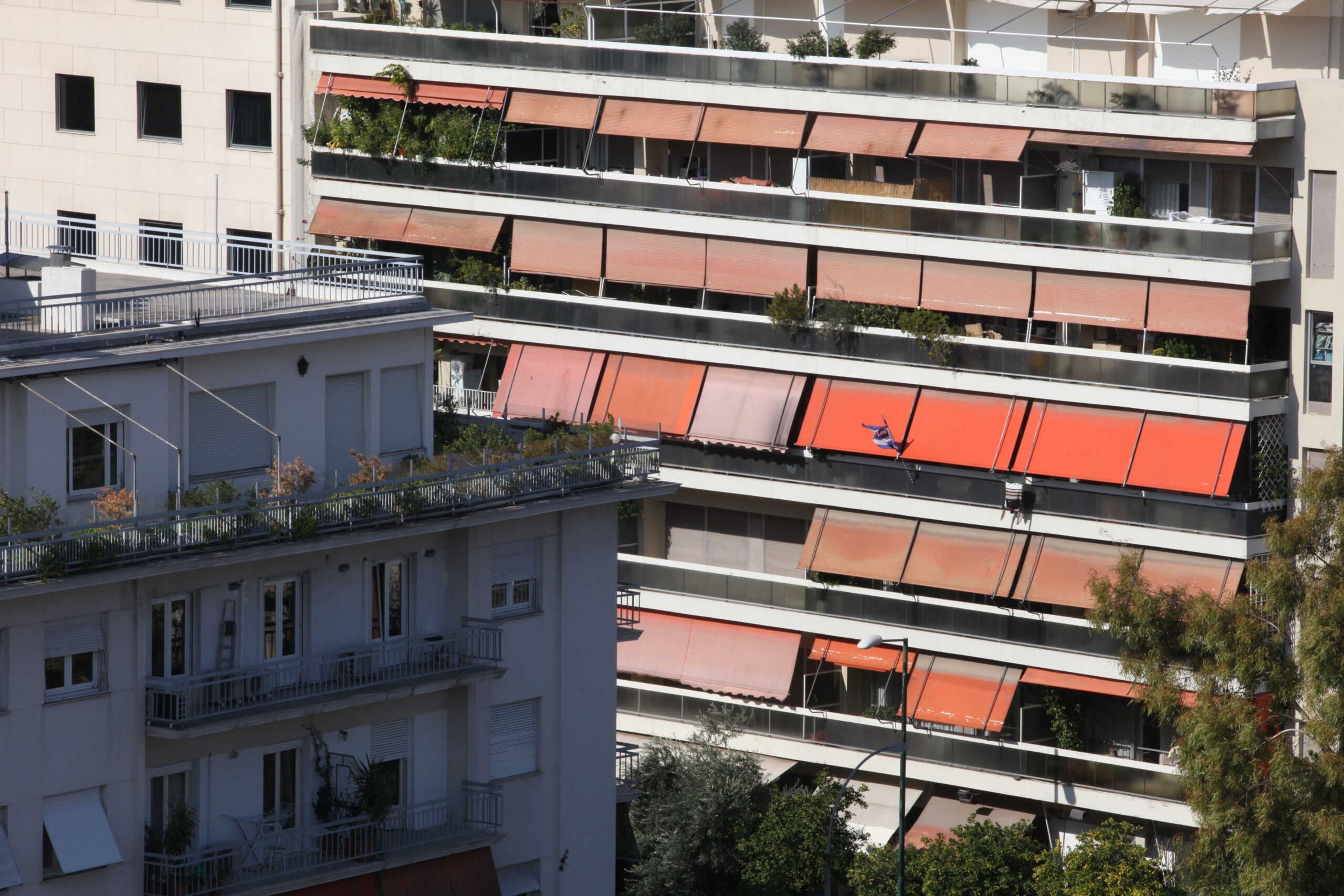 Σε διαφορετικές ταχύτητες κινείται η ελληνική αγορά ακινήτων