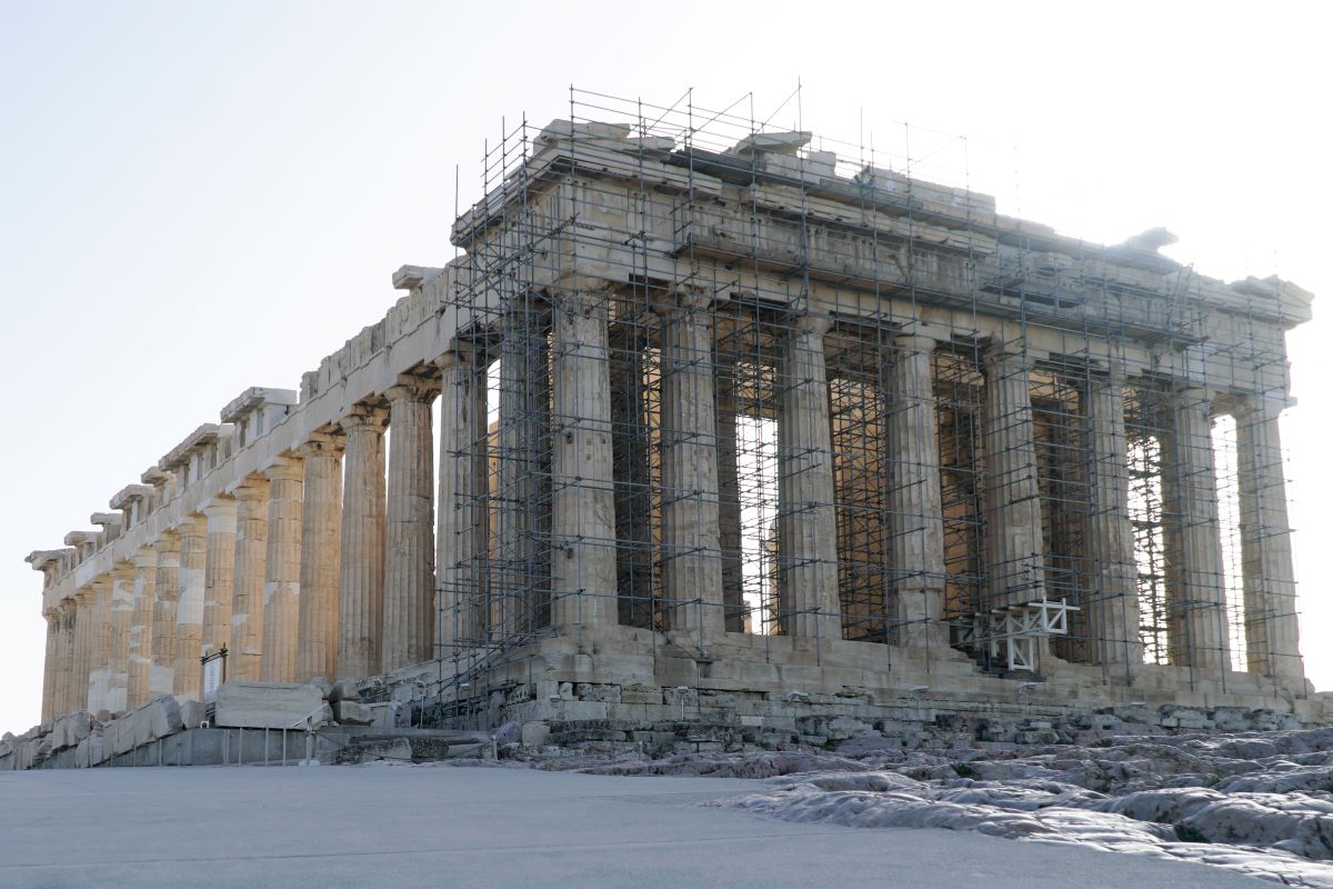 Ακρόπολη: ΕΔΕ από την Εφορεία Αρχαιοτήτων για την παρουσία ατόμων με αρχαιοελληνικές ενδυμασίες