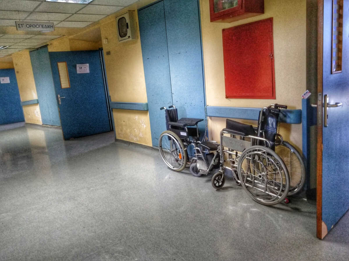 Θεσσαλονίκη: Έκλεψε μπαταρία από αναπηρικό αμαξίδιο σε πυλωτή πολυκατοικίας στην Πολίχνη