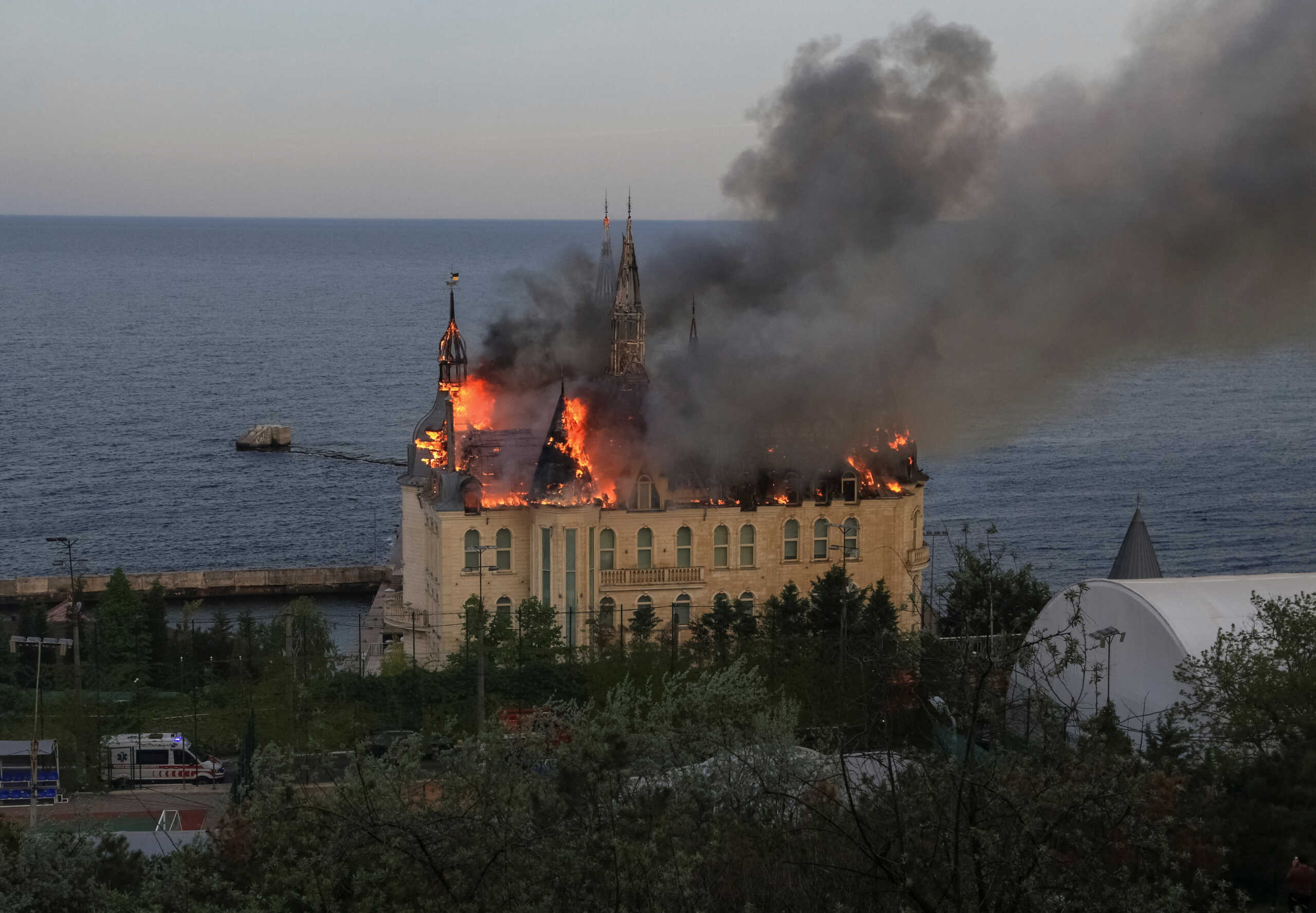 An educational institution building burns after a Russian missile strike, amid Russia's attack on Ukraine, in Odesa, Ukraine April 29, 2024. REUTERS