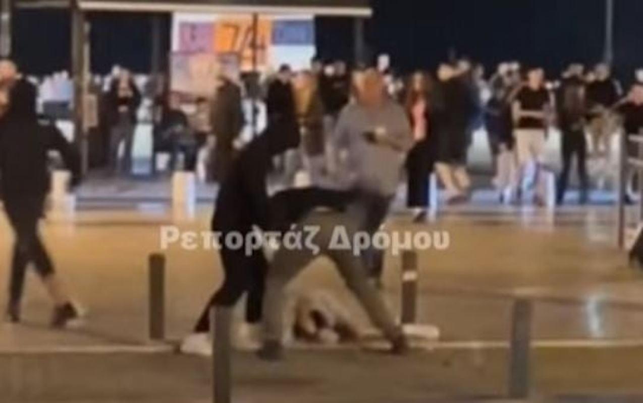 Θεσσαλονίκη: Βίντεο ντοκουμέντο από την  στιγμή της άγριας επίθεσης σε νεαρό στην πλατεία Αριστοτέλους