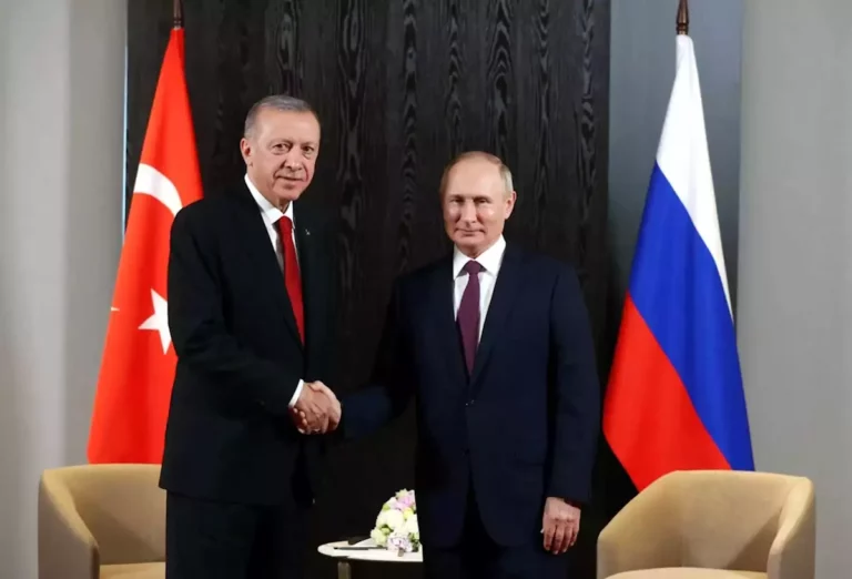Στα βήματα του Πούτιν ο Ερντογάν έβγαλε την Τουρκία από τη Συνθήκη για τις Συμβατικές Δυνάμεις στην Ευρώπη