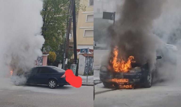 Αυτοκίνητο πήρε φωτιά εν κινήσει στη Θεσσαλονίκη - Φλόγες άρχισαν να βγαίνουν από τη μηχανή και επεκτάθηκαν