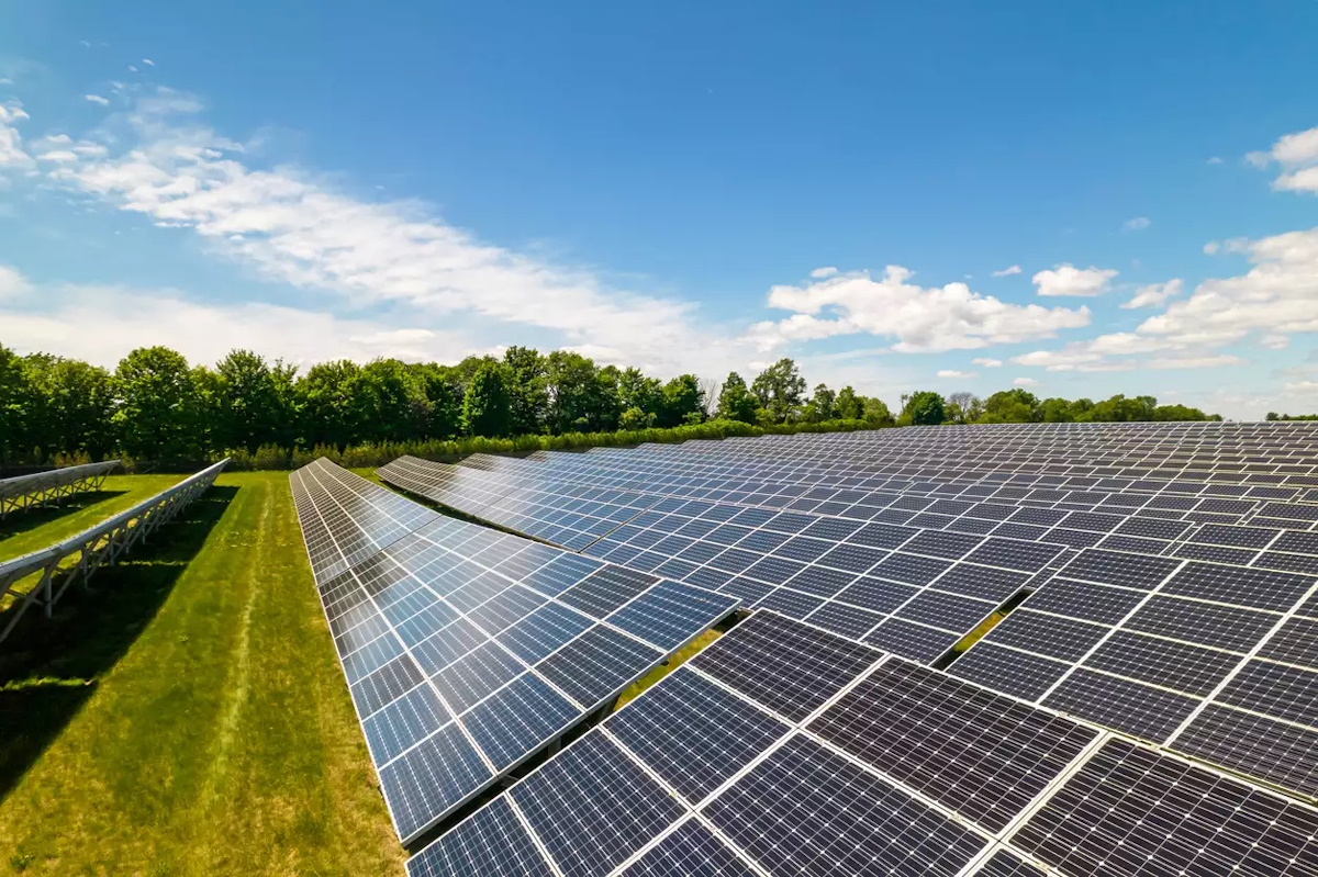 R Energy1: Εξαγόρασε φωτοβολταϊκά πάρκα ισχύος 10 MW
