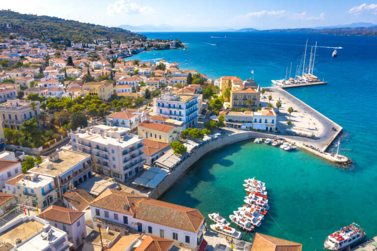 Πάσχα στην Ελλάδα: Τρία νησιά που δεν χρειάζεσαι αυτοκίνητο