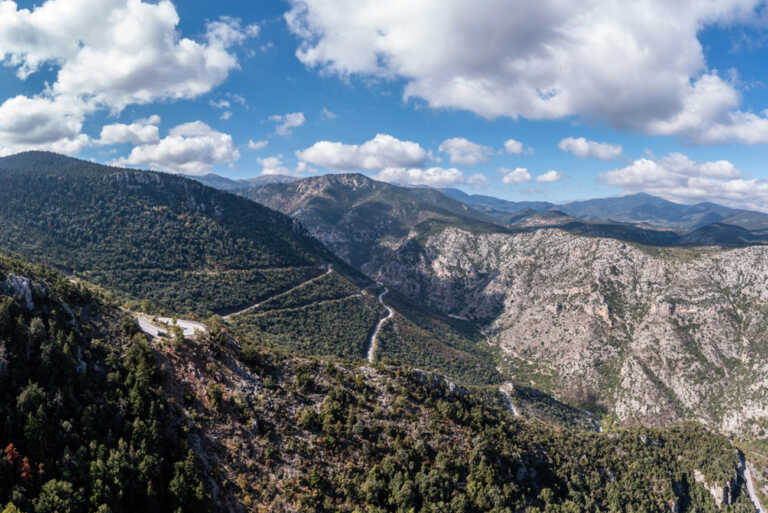 Τα ωραιότερα χωριά του Πάρνωνα και το μικρό μυστικό των έμπειρων εκδρομέων