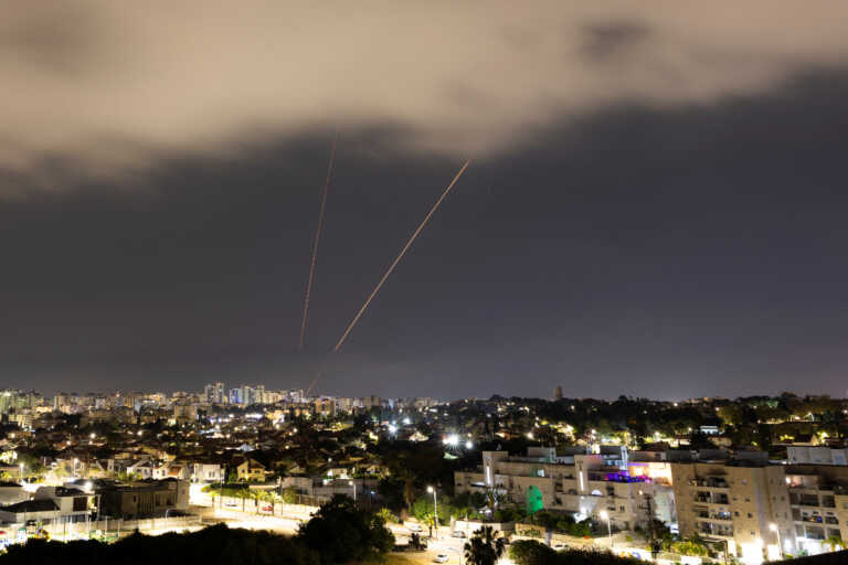 Το χρονικό των επιθέσεων του Ιράν σε περιοχές του Ισραήλ - Εκατοντάδες drones πάνω από τη Μέση Ανατολή