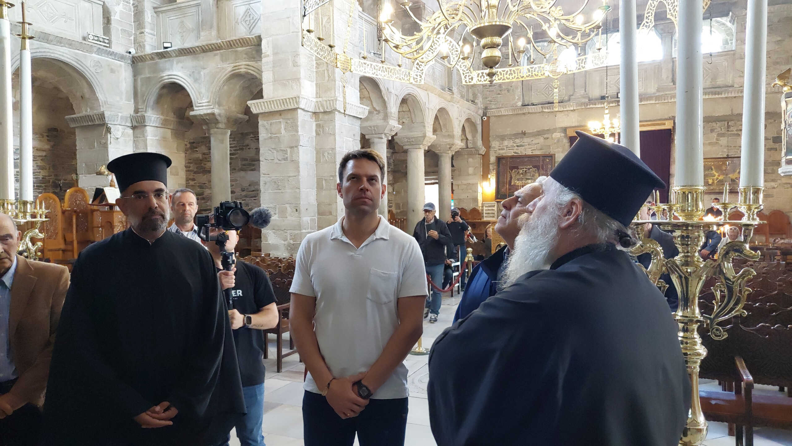 Κασσελάκης σε μοναχούς στην Αμοργό: «Να έρθω να μονάσω, θα το ήθελε η μισή Ελλάδα»