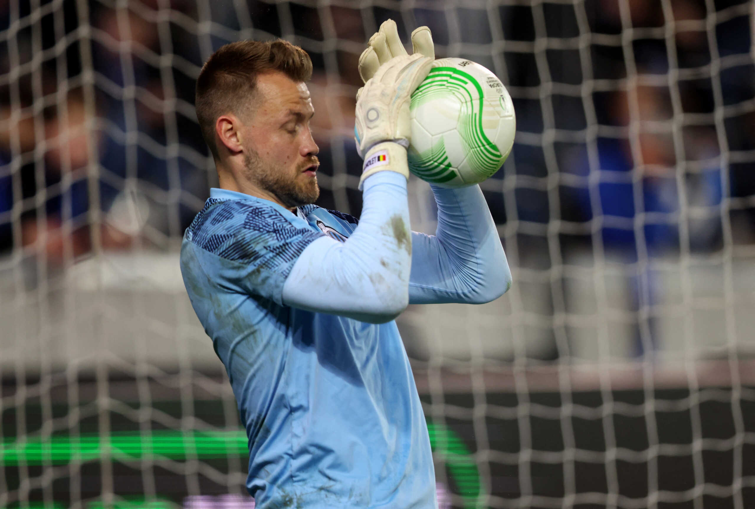 Soccer Football - Europa Conference League - Round of 16 - Second Leg - Club Brugge v Molde - Jan Breydel Stadium, Bruges, Belgium - March 14, 2024 Club Brugge's Simon Mignolet during the warm up before the match REUTERS