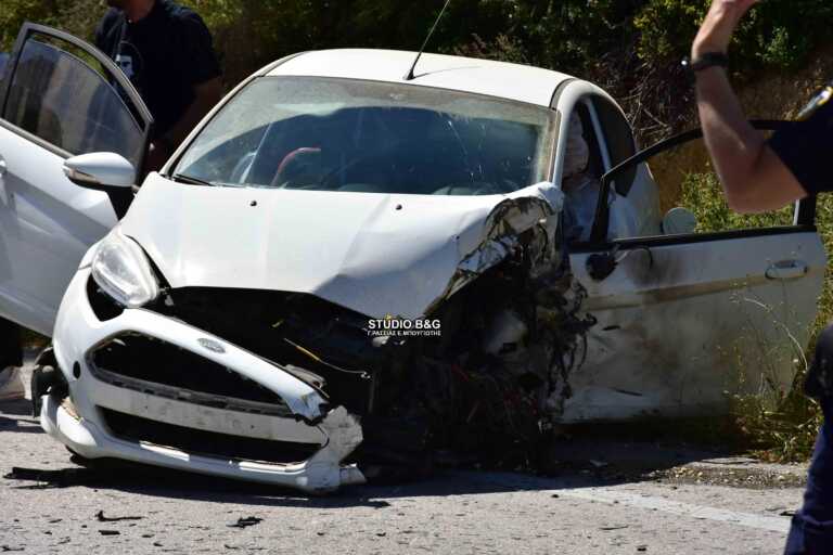 Τροχαίο στο Ναύπλιο με τραυματίες μικρά παιδιά - Αυτοκίνητο διαλύθηκε από φορτηγό
