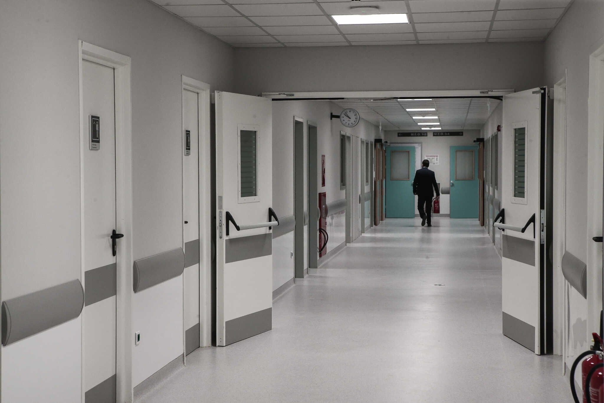 Το Πανεπιστημιακό Νοσοκομείο Λάρισας οδηγεί την κούρσα των απογευματινών χειρουργείων: 20 επεμβάσεις σε λίγες μέρες