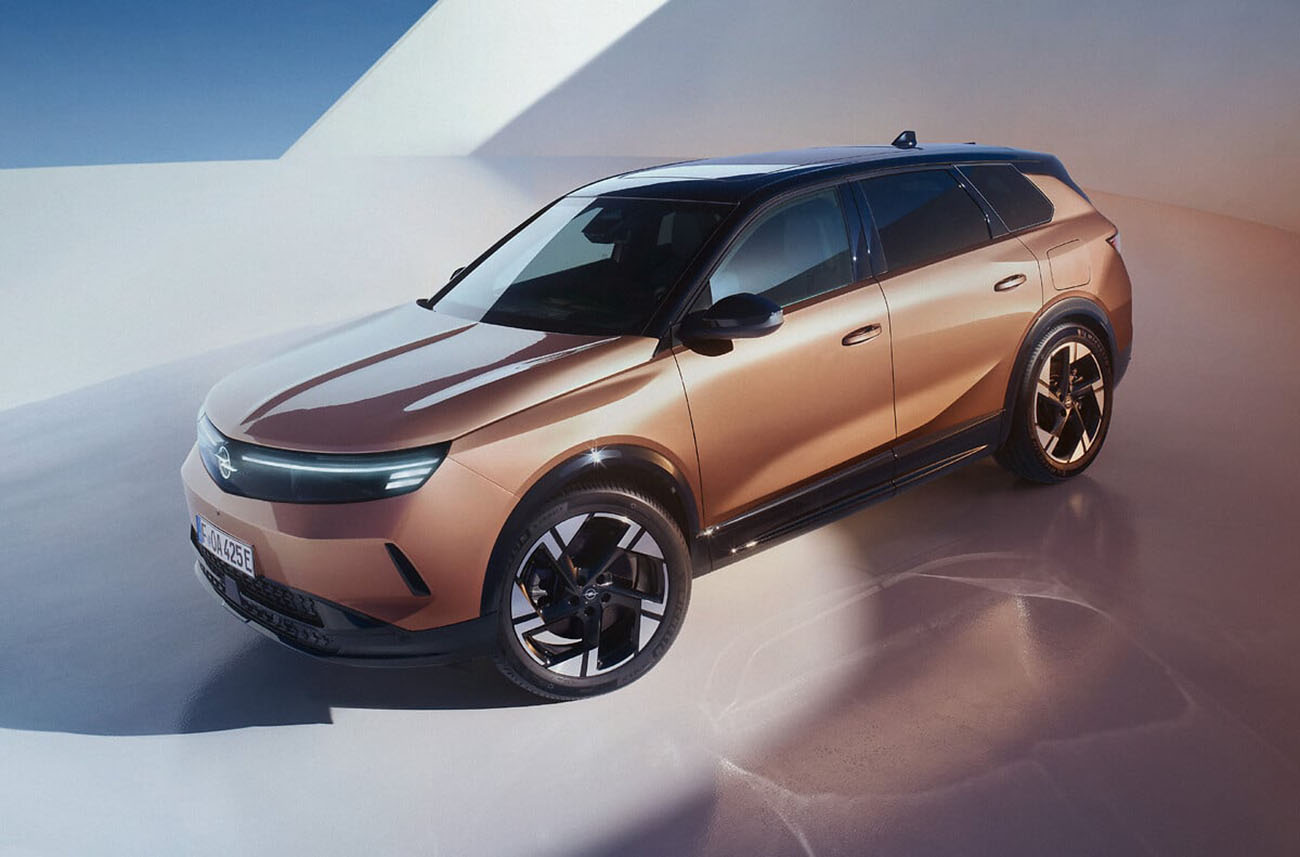 Η Opel αποκαλύπτει τη νέα γενιά του εντυπωσιακού Grandland SUV