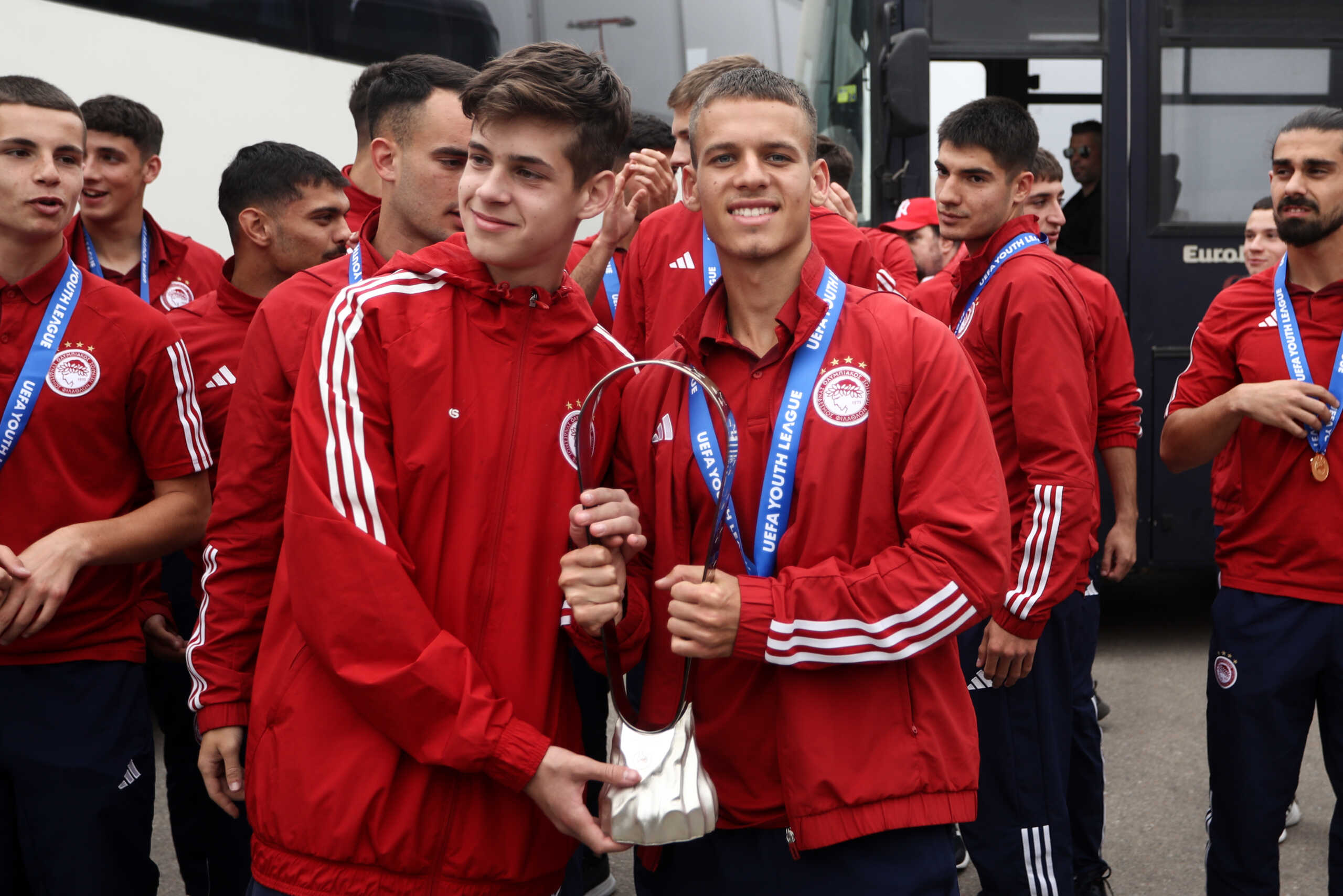 ΑΦΙΞΗ ΤΗΣ ΠΡΩΤΑΘΛΗΤΡΙΑΣ ΕΥΡΩΠΗΣ ΟΜΑΔΑΣ U19 ΤΟΥ ΟΛΥΜΠΙΑΚΟΥ (ΘΑΝΑΣΗΣ ΔΗΜΟΠΟΥΛΟΣ