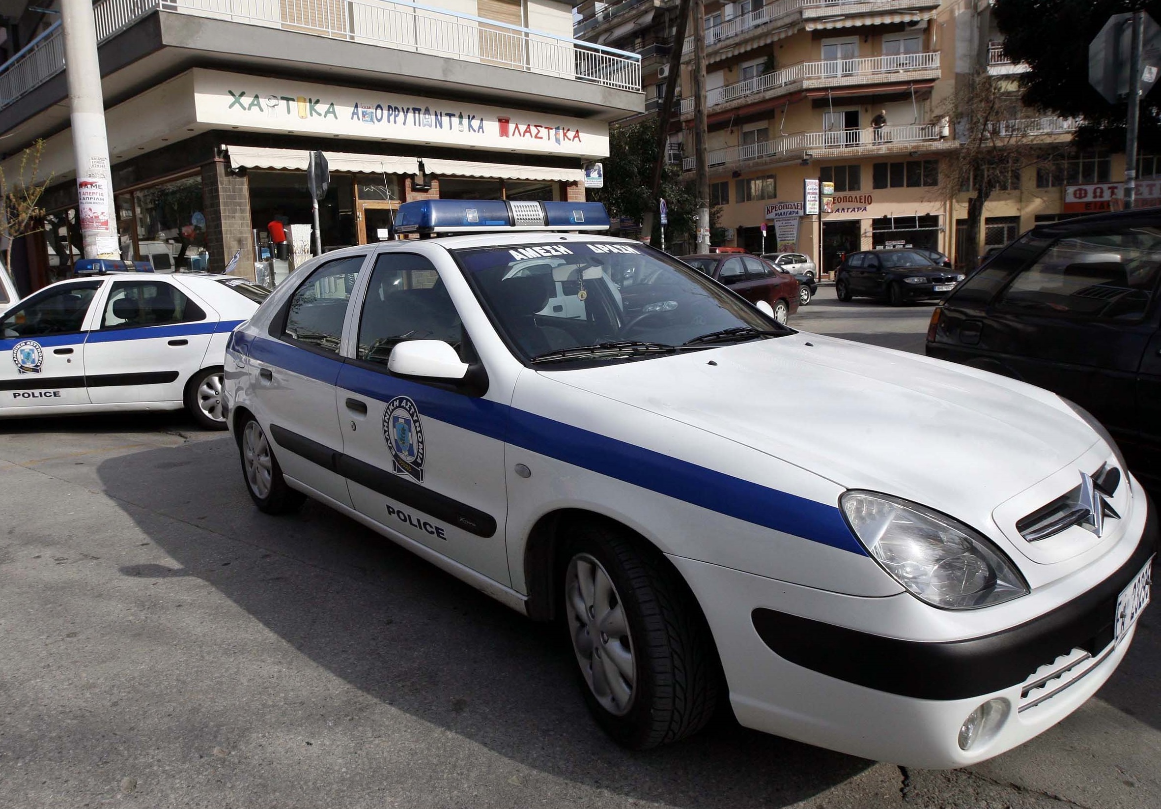 Υπόθεση ενδοοικογενειακής βίας στη Θεσσαλονίκη: «Ήρθε το παιδί να με προστατεύσει και χτύπησε και το παιδί»