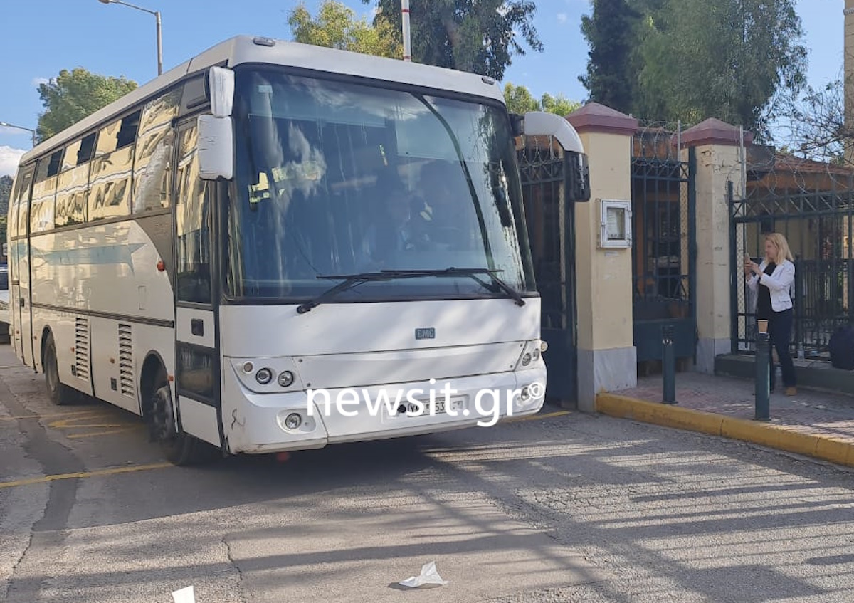 Δολοφονία αστυνομικού Λυγγερίδη: Τέσσερις προφυλακίστηκαν, 24 αφέθηκαν ελεύθεροι – Συνεχίζονται οι απολογίες