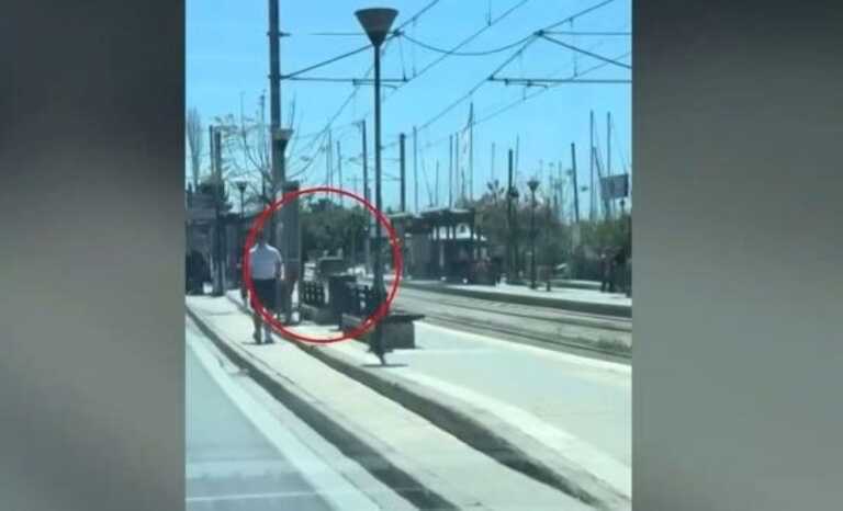 Αδιανόητα επικίνδυνος οδηγός στην Παραλιακή: Μπήκε στις γραμμές του τραμ για να γλιτώσει την κίνηση!