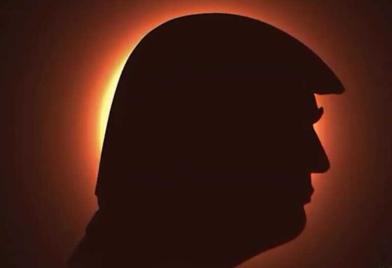 Ο Ντόναλντ Τραμπ έφτιαξε τη δική του έκλειψη ηλίου: «Θα σώσουμε την Αμερική»