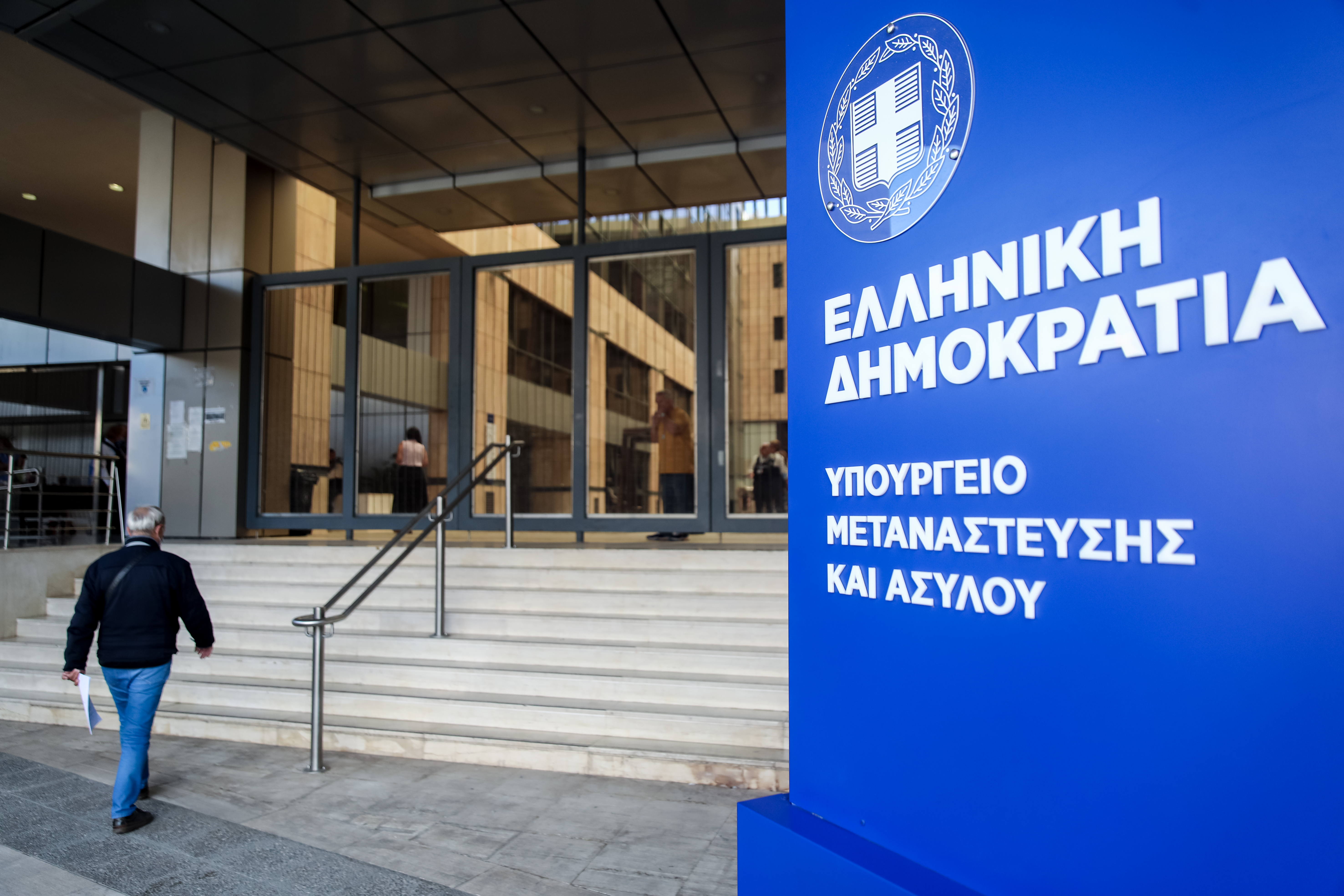Θάνος Πλεύρης: Νέα αυστηρότερη γραμμή στη μεταναστευτική πολιτική με έμφαση στις επιστροφές