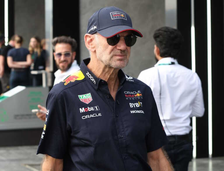 Άντριαν Νιούι: Αποχωρεί από την Red Bull ο κορυφαίος σχεδιαστής στη Formula 1