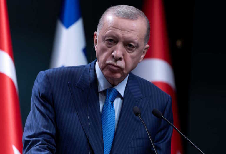 Ο Ερντογάν διόρισε νέους υφυπουργούς Εξωτερικών  - «Έφυγε» ο Ακτσαπάρ που χειριζόταν τα ελληνοτουρκικά