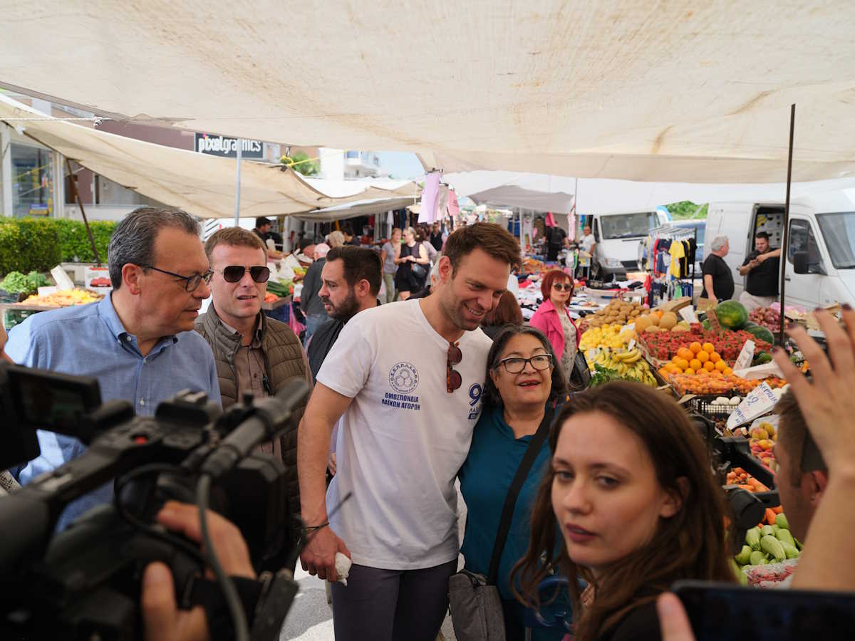 Επίσκεψη του Προέδρου του ΣΥΡΙΖΑ - Προοδευτική Συμμαχία, Στέφανου Κασσελάκη, στη λαϊκή αγορά της Περαίας Θεσσαλονίκης, Δευτέρα 20 Μαΐου 2024. 
(ΓΡΑΦΕΙΟ ΤΥΠΟΥ ΣΥΡΙΖΑ-ΠΣ