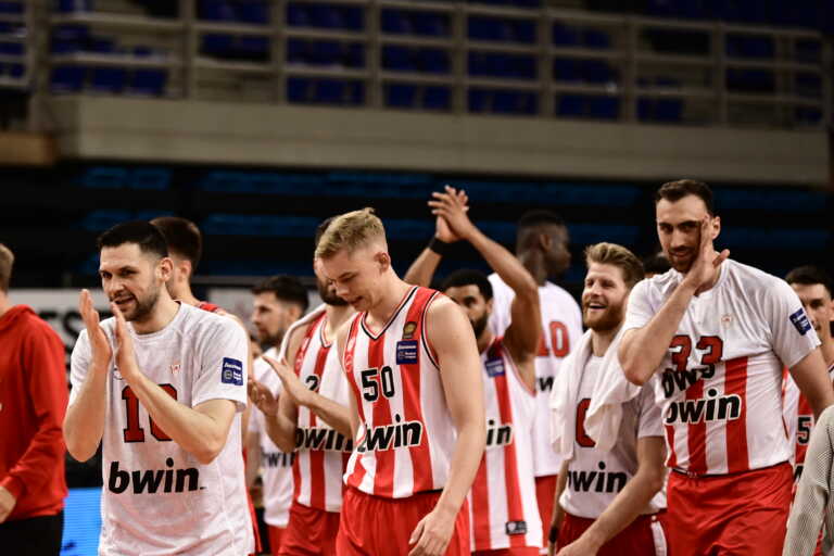 ΑΕΚ – Ολυμπιακός 68-100: Πέρασε με άνεση στα ημιτελικά της Basket League και ετοιμάζεται για το Final Four της Euroleague