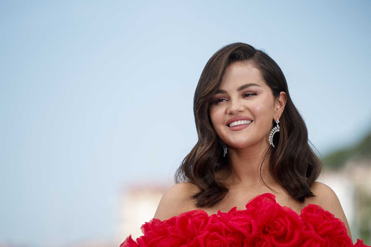 Cast member Selena Gomez poses during a photocall for the film "Emilia Perez" in competition at the 77th Cannes Film Festival in Cannes, France, May 19, 2024. REUTERS