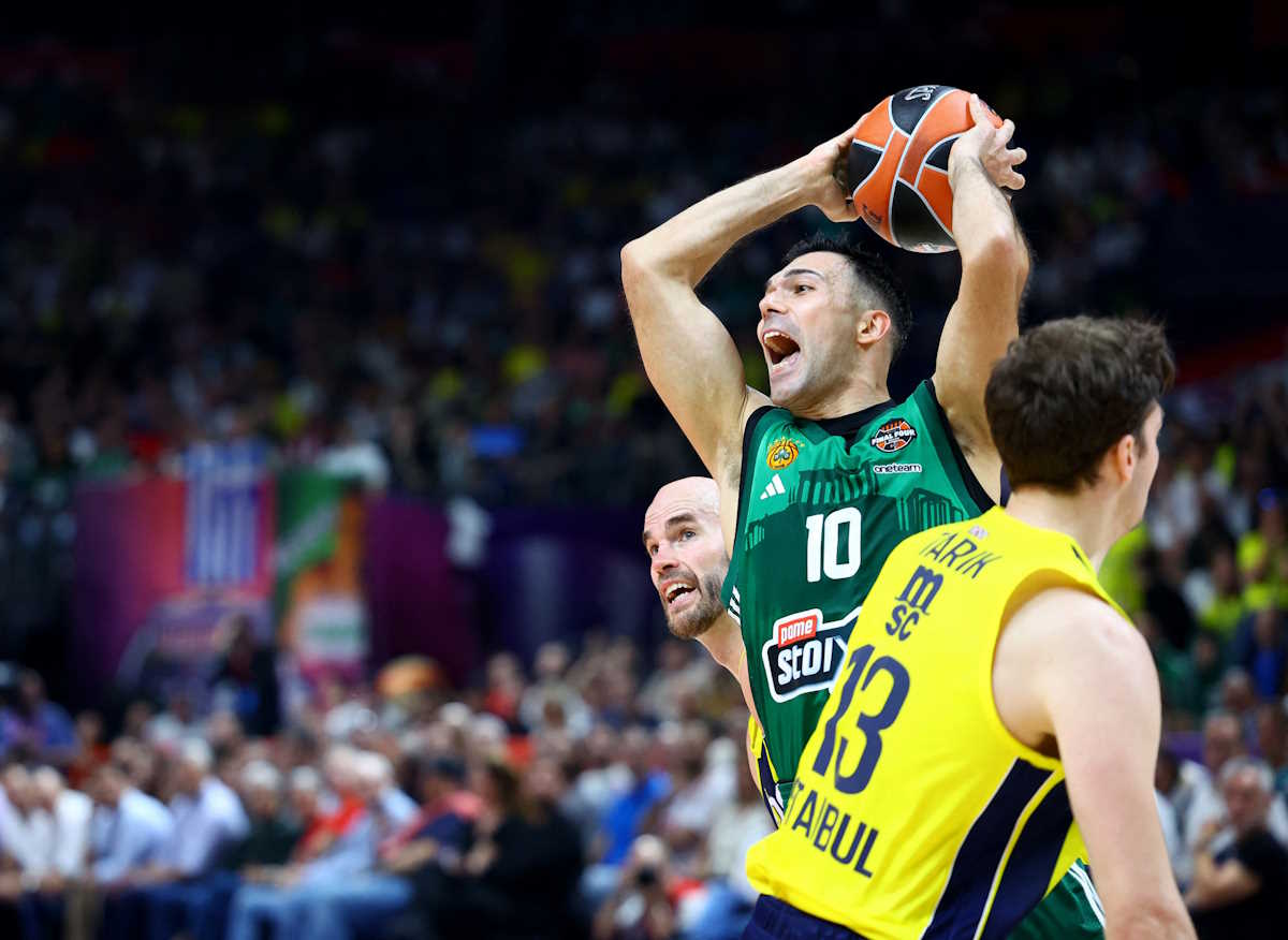 Basketball - EuroLeague Final Four - Panathinaikos BC v Fenerbahce - Uber Arena, Berlin, Germany - May 24, 2024 Panathinaikos BC's Kostas Sloukas in action REUTERS