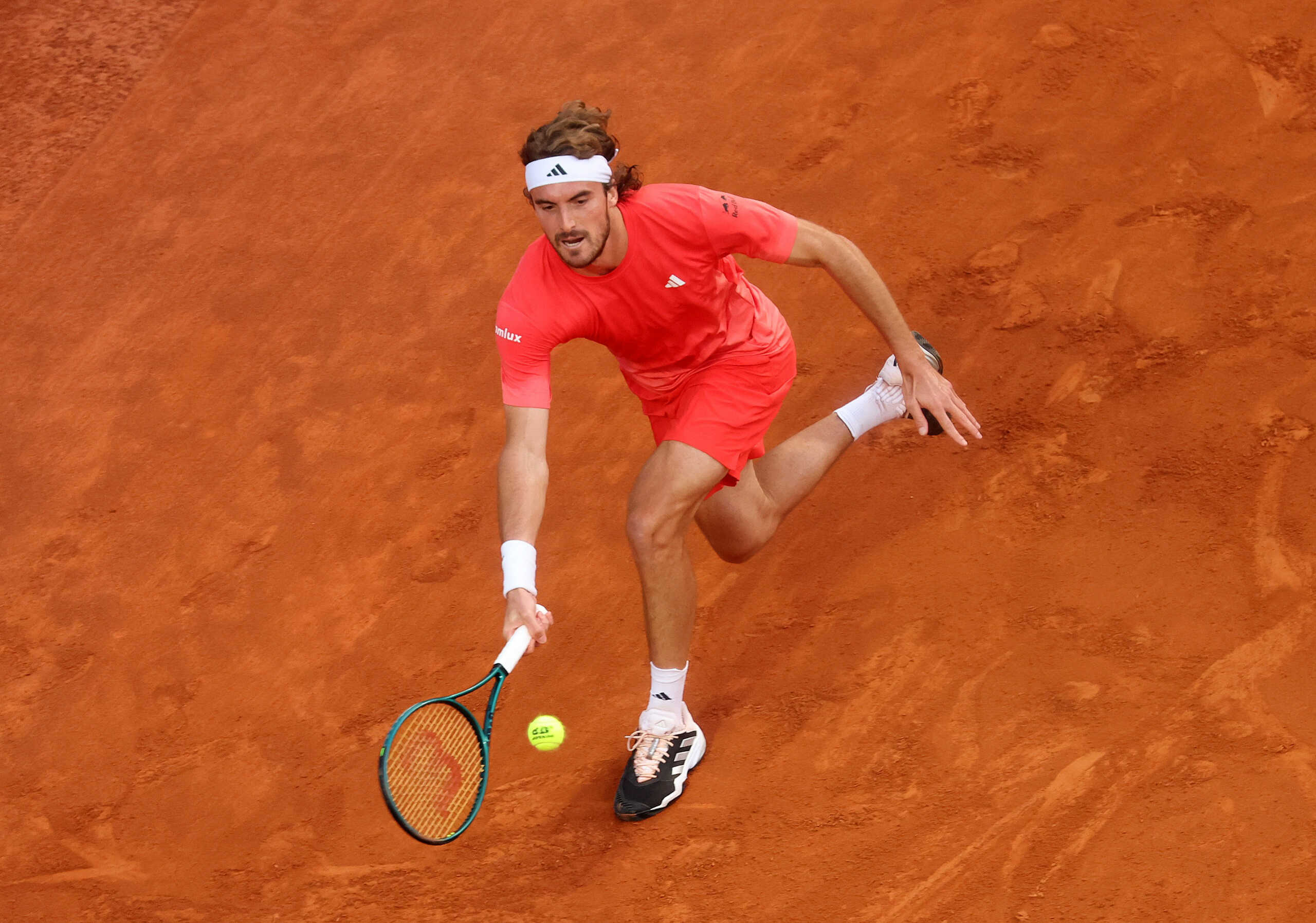 Tennis - Italian Open - Foro Italico, Rome, Italy - May 14, 2024 Greece's Stefanos Tsitsipas in action during his round of 16 match against Australia's Alex De Minaur REUTERS