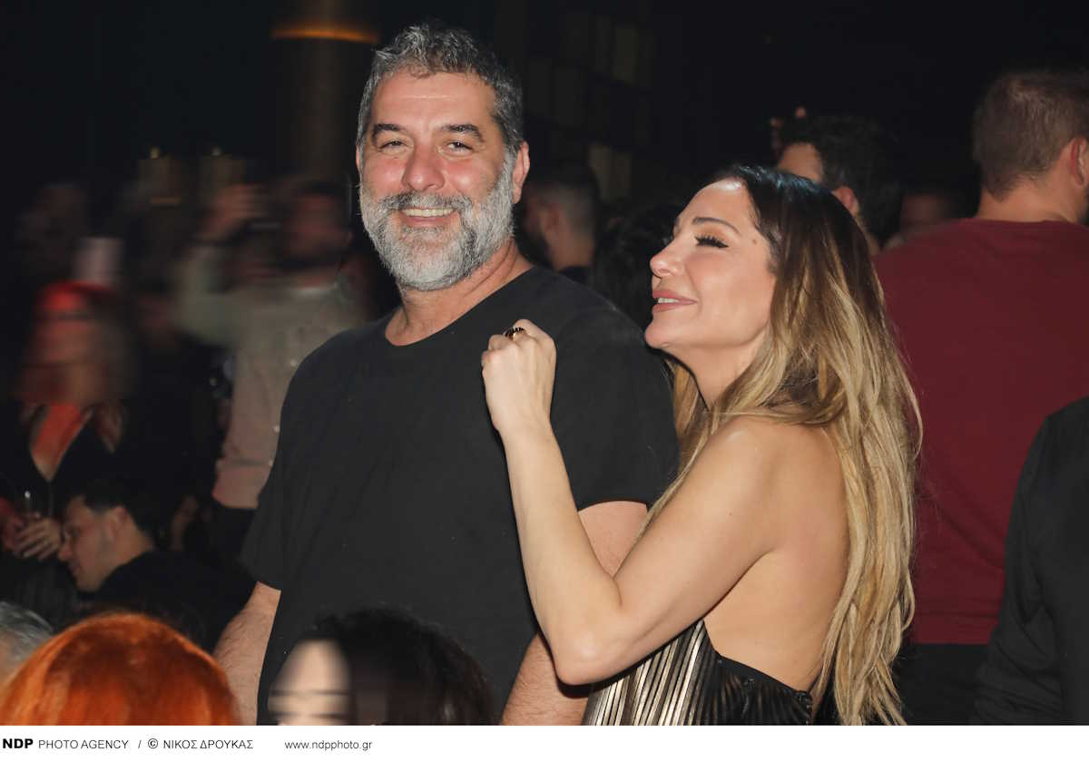 Δέσποινα Βανδή – Βασίλης Μπισμπίκης: Στη Μύκονο για Πάσχα το ερωτευμένο ζευγάρι