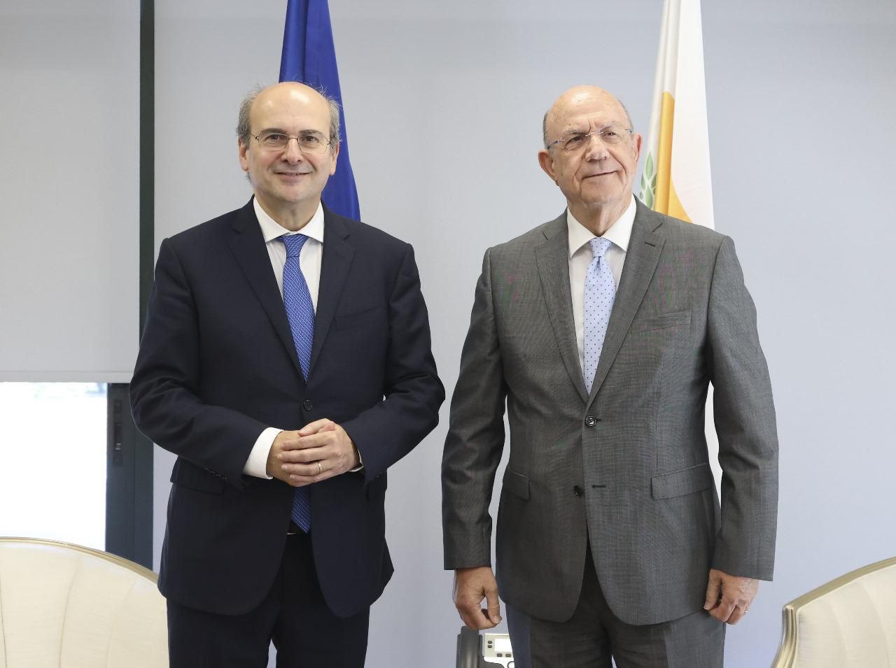Χατζηδάκης: Δημοσιονομική σοβαρότητα και φιλοεπενδυτική πολιτική έβγαλαν Ελλάδα και Κύπρο από την κρίση