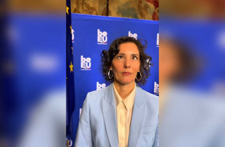 Αλληθώρισε από τις πολλές χειραψίες η υπουργός Εξωτερικών του Βελγίου - Ξεκαρδιστικό βίντεο
