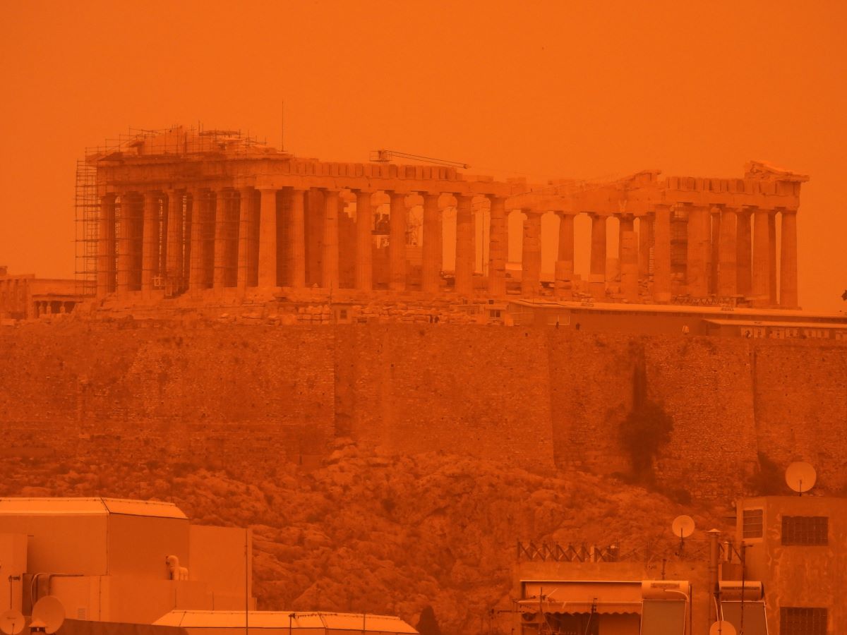 Αφρικανική σκόνη: Ποιες είναι οι επιπτώσεις για την υγεία – Οι προειδοποιήσεις των γιατρών