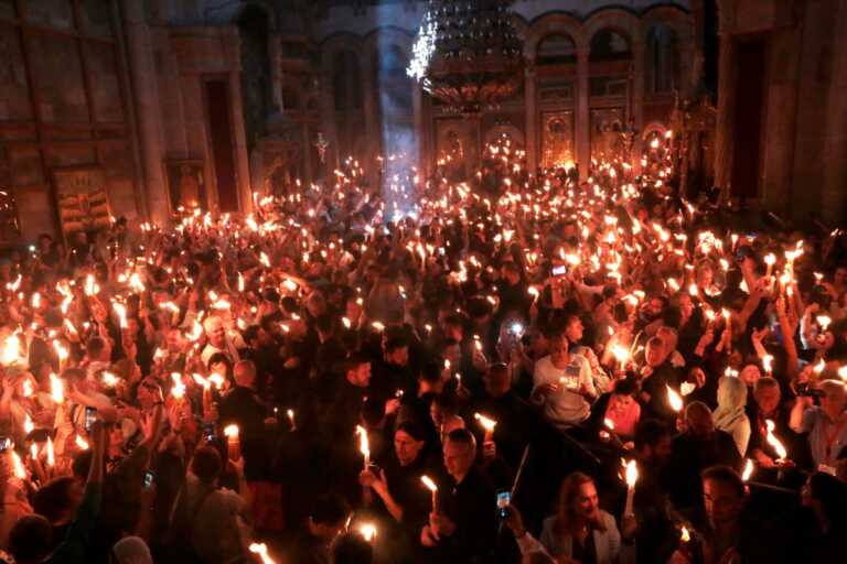 Πραγματοποιήθηκε η τελετή αφής του Αγίου Φωτός στα Ιεροσόλυμα