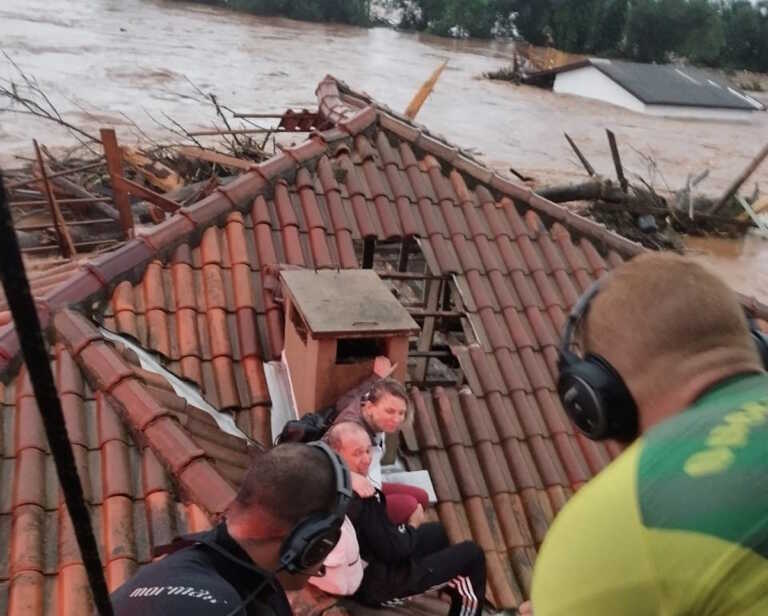 Θηριώδεις πλημμύρες στα νότια της Βραζιλίας - Τουλάχιστον 29 νεκροί και 60 αγνοούμενοι