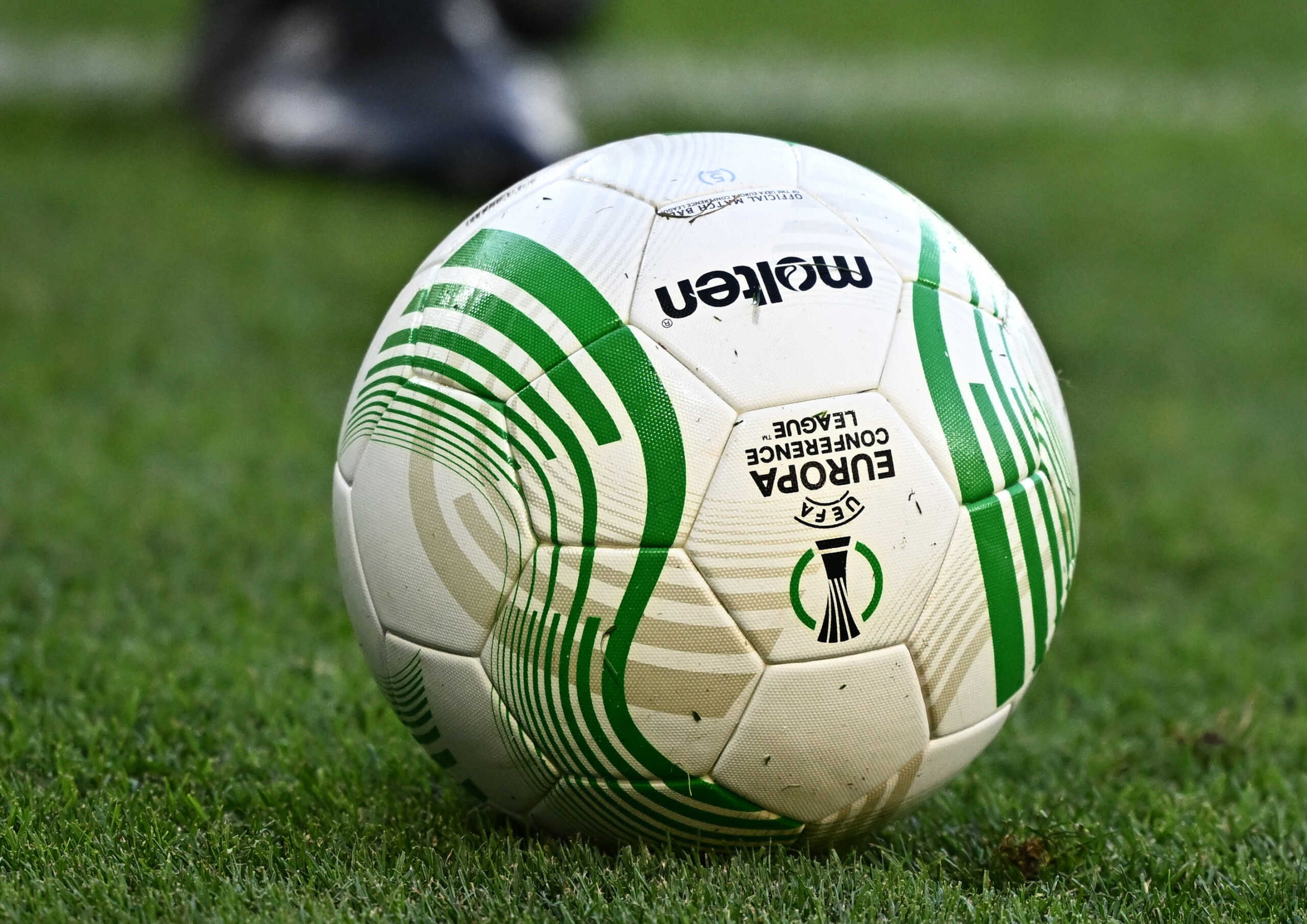 Soccer Football - Europa Conference League - Final - Olympiacos Training - Agia Sophia Stadium, Nea Filadelfeia, Greece - May 28, 2024 General view of a ball during training REUTERS