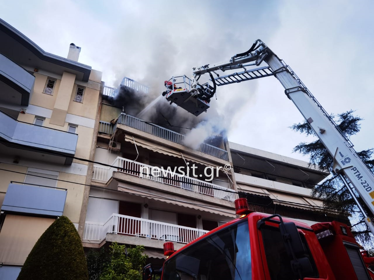 Αγία Παρασκευή: Ο αδερφός της 77χρονης που κάηκε από τη φωτιά στο διαμέρισμα το έμαθε από τις ειδήσεις