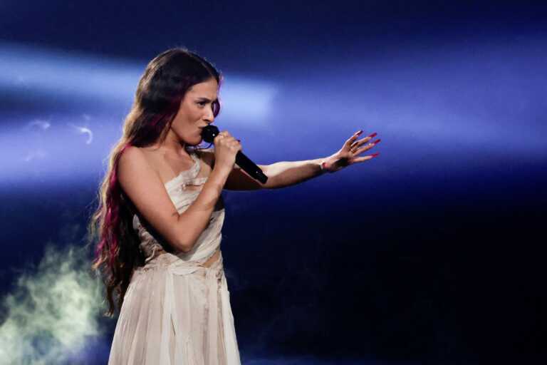 Eurovision 2024: Τα κλάματα της Έντεν Γκολάν όταν επέστρεψε στο Ισραήλ - Ζητά την επιστροφή των ομήρων της χώρας της
