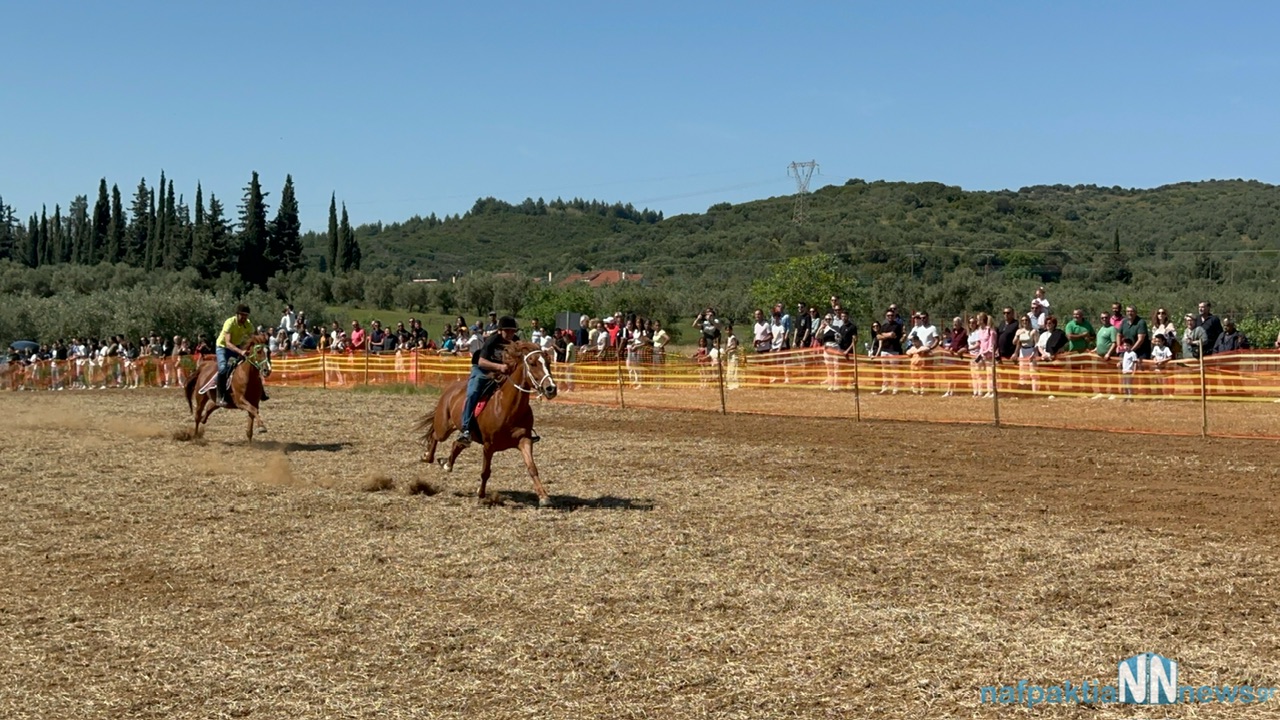 Μεσολόγγι: Εικόνες από το έθιμο με τις ιπποδρομίες για τη γιορτή του Αγίου Γεωργίου