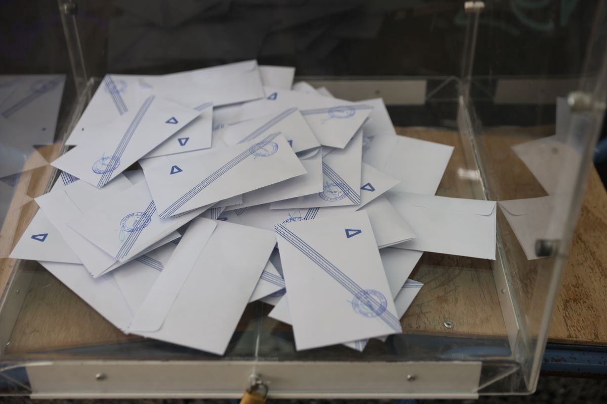 Δημοσκόπηση Opinion Poll: 17,8 μονάδες προηγείται η Νέα Δημοκρατία ενόψει των ευρωεκλογών