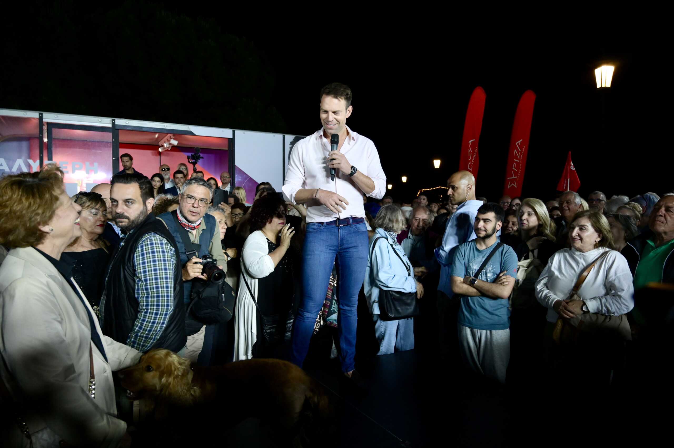Επίσκεψη του προέδρου του ΣΥΡΙΖΑ- Προοδευτική Συμμαχία Στέφανου Κασσελάκη στη Θεσσαλονίκη, στο βαν της περιοδείας στον Λευκό Πύργο και ομιλία. Σάββατο 18 Μαϊου 2024  (ΚΩΝΣΤΑΝΤΙΝΟΣ ΤΣΑΚΙΤΖΗΣ