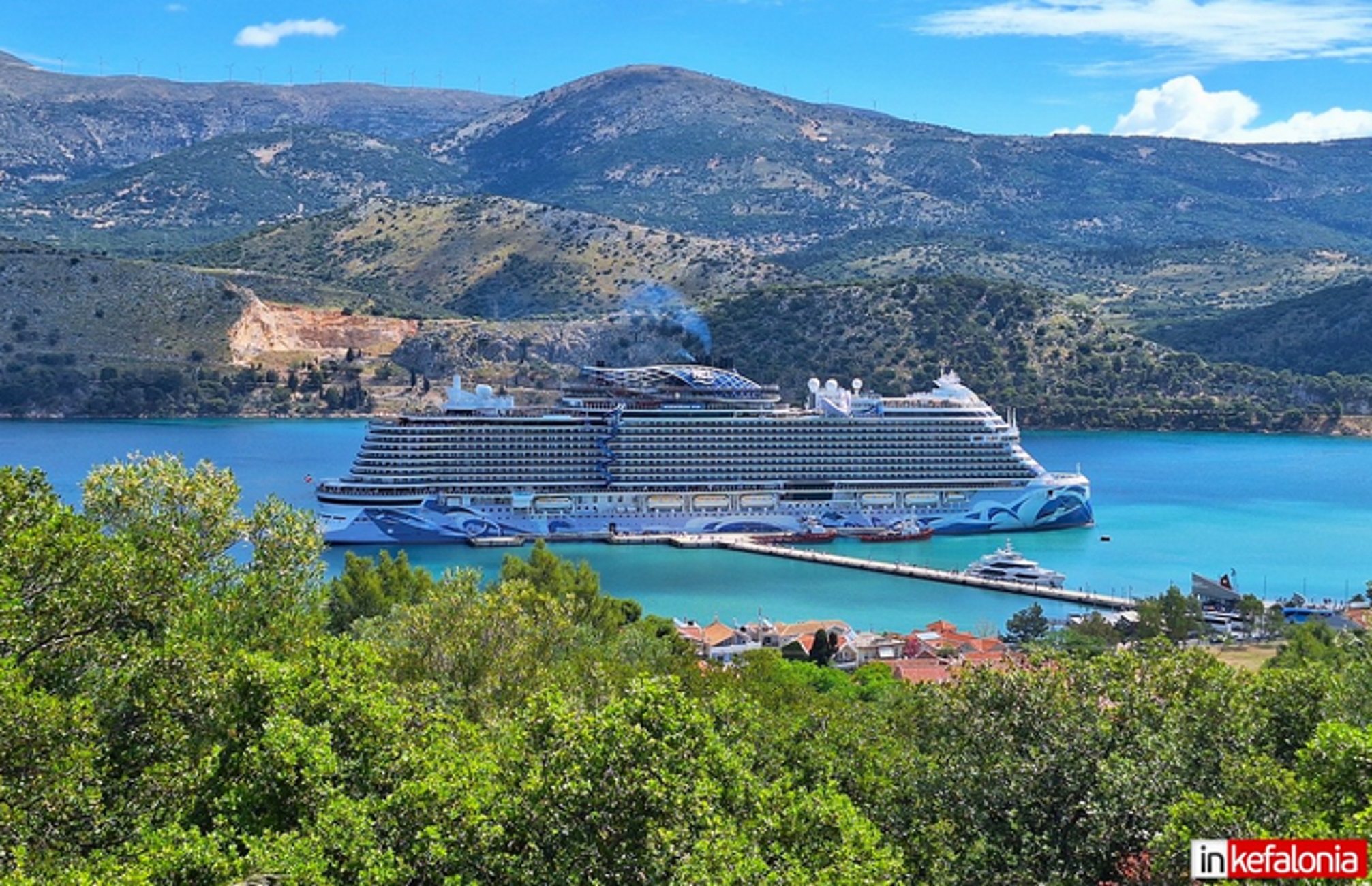 Κεφαλονιά: Το κρουαζιερόπλοιο Norwegian Viva έδεσε στο Αργοστόλι και εντυπωσίασε